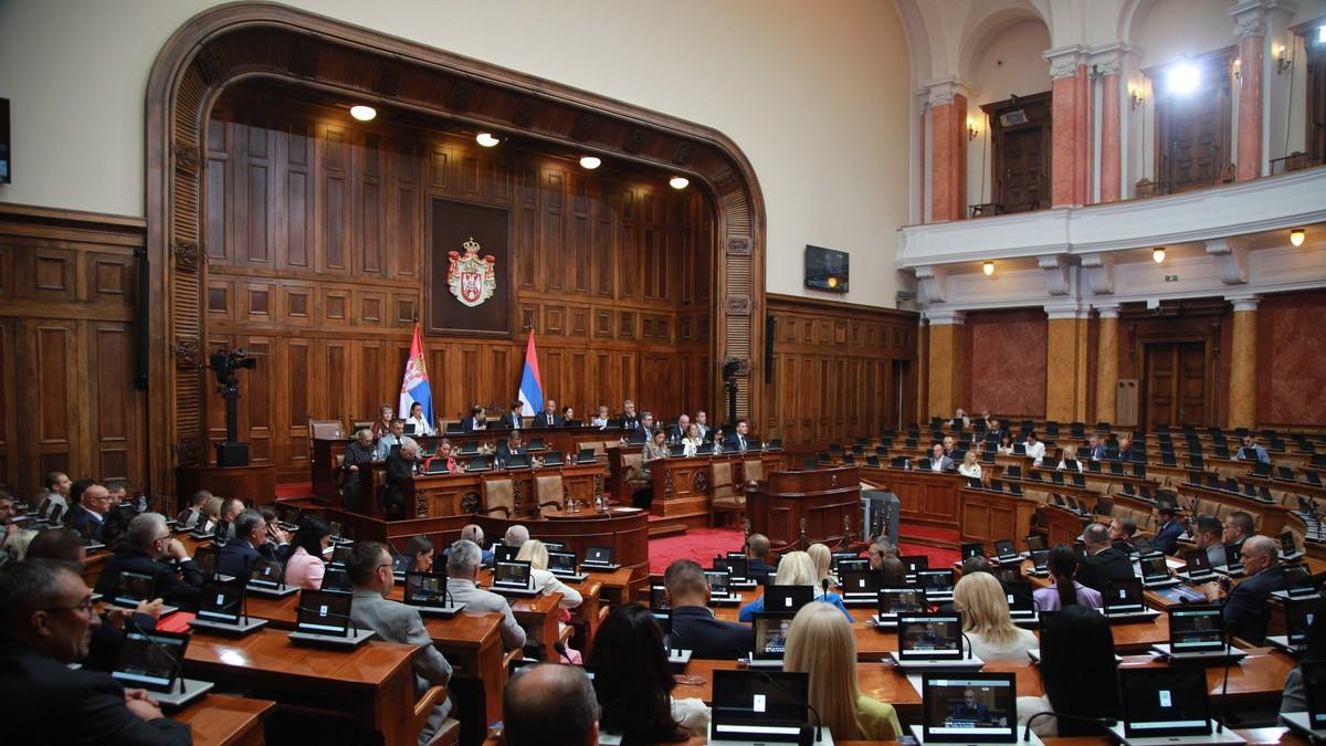 treci-dan-sednice-skupstine-srbije-na-dnevnom-redu-rebalans-budzeta-i-jos-58-tacaka-(video) treci-dan-sednice-skupstine-srbije-na-dnevnom-redu-rebalans-budzeta-i-jos-58-tacaka-(video)