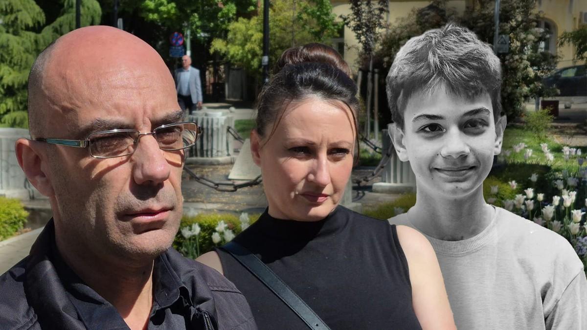 “od-istine-ne-mogu-da-pobegnu!”-otac-ubijenog-andreja-o-nastavku-sudenja-roditeljima-decaka-ubice-iz-niske-banje:-“nista-osim-maksimalnih-kazna-nas-nece-zadovoljiti!”-(foto,-video) “od-istine-ne-mogu-da-pobegnu!”-otac-ubijenog-andreja-o-nastavku-sudenja-roditeljima-decaka-ubice-iz-niske-banje:-“nista-osim-maksimalnih-kazna-nas-nece-zadovoljiti!”-(foto,-video)
