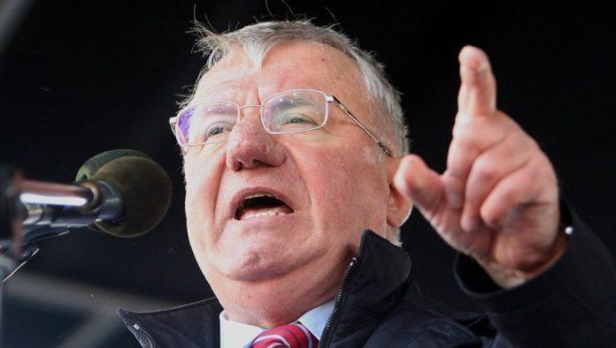seselj-otkrio:-razgovarao-sam-sa-zapadnim-diplomatama,-evo-sta-su-trazili