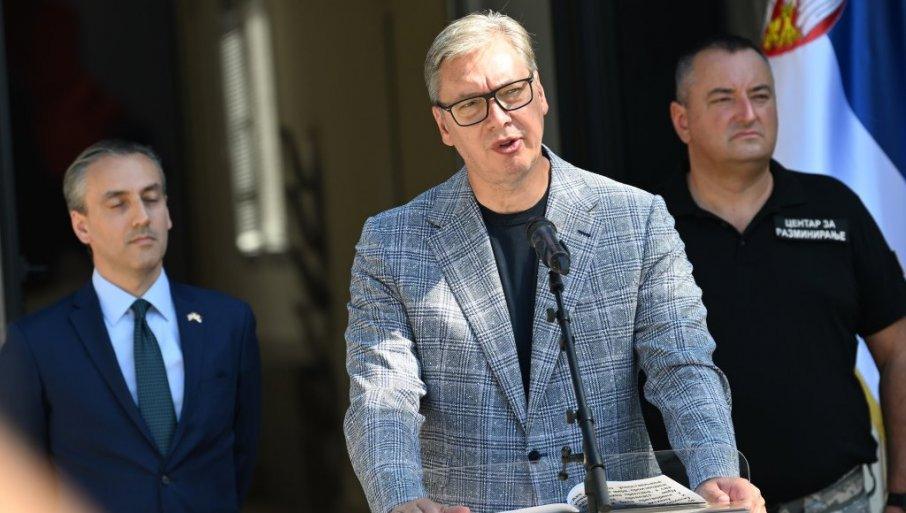 vucic-zapusio-usta-culibrku-„ne-voli-cinjenice!“-predsednik-otkrio:-bdp-srbije-skocio-sa-32-na-100-milijardi-evra vucic-zapusio-usta-culibrku-„ne-voli-cinjenice!“-predsednik-otkrio:-bdp-srbije-skocio-sa-32-na-100-milijardi-evra