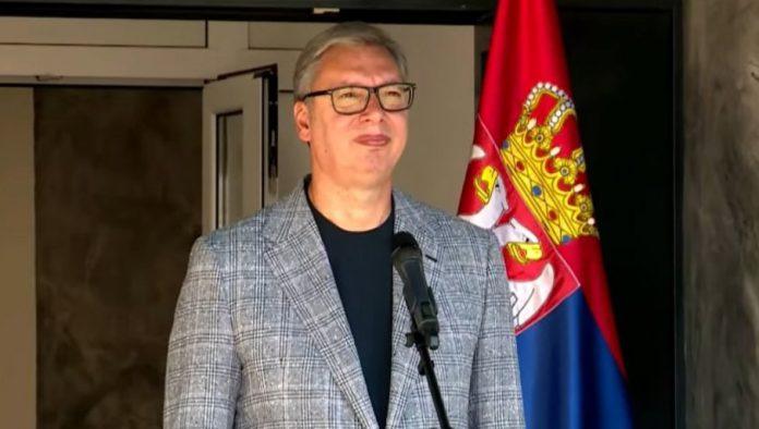 univerzitet-spc-imace-punu-podrsku-drzave-vucic:-“ne-znam-sta-ikome-toliko-smeta-kandilo”