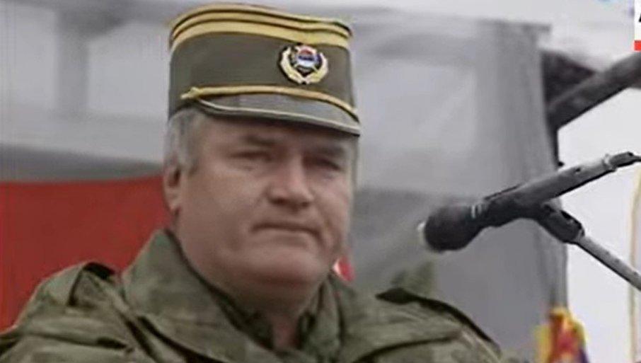 svaki-srbin-veceras-svecu-da-zapali:-srpska-poziva-da-se-gradani-okupe-i-odaju-pocast-generalu-mladicu svaki-srbin-veceras-svecu-da-zapali:-srpska-poziva-da-se-gradani-okupe-i-odaju-pocast-generalu-mladicu