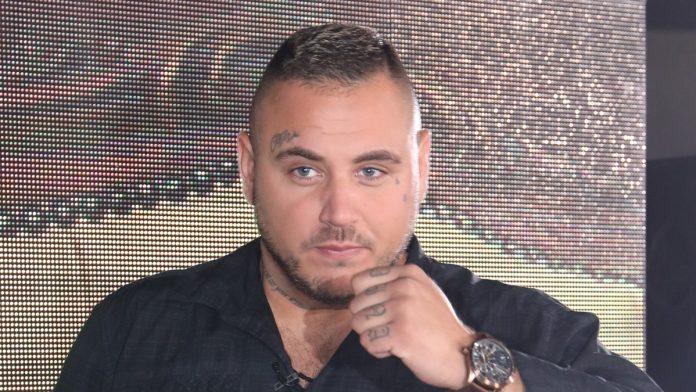filip-car-stize-u-beograd-pred-elitu-10!-rastanak-mu-tesko-pao:-spakovao-kofere-i-oglasio-se-emotivnom-porukom