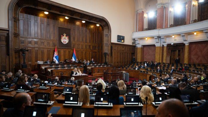 skupstina-srbije-danas-nastavlja-raspravu-po-amandmanima-na-tacke-dnevnog-reda