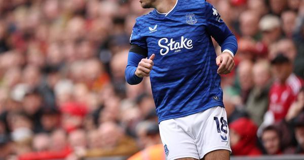 grilis-zeli-nazad-u-everton grilis-zeli-nazad-u-everton