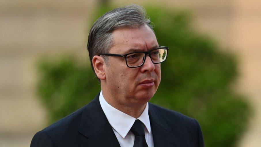 predsednik-vucic-pre-samo-nekoliko-dana-molio-je-da-mladica-puste-da-umre-u-svojoj-zemlji:-ne-razumem-zasto-to-rade,-to-nije-humano! predsednik-vucic-pre-samo-nekoliko-dana-molio-je-da-mladica-puste-da-umre-u-svojoj-zemlji:-ne-razumem-zasto-to-rade,-to-nije-humano!