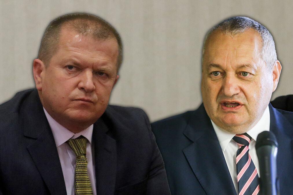 haos-kod-blokadera-potpredsednik-ds-udario-na-milivojevica:-nije-ti-ovo-1948!-dok-se-oni-svadaju,-saborci-prozivaju-manojlovica-i-zlf-da-sve-rade-zbog-kamera! haos-kod-blokadera-potpredsednik-ds-udario-na-milivojevica:-nije-ti-ovo-1948!-dok-se-oni-svadaju,-saborci-prozivaju-manojlovica-i-zlf-da-sve-rade-zbog-kamera!