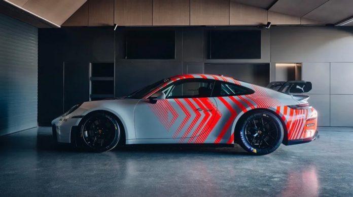 porsche-upravo-predstavio-svoj-novi-„pocetni“-trkacki-automobil