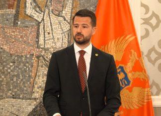 Milatović za ponedeljak sazvao sednicu Saveta za odbranu nakon tvrdnje Spajića o koordinisanom hibridnom delovanju dve države milatovic-za-ponedeljak-sazvao-sednicu-saveta-za-odbranu-nakon-tvrdnje-spajica-o-koordinisanom-hibridnom-delovanju-dve-drzave