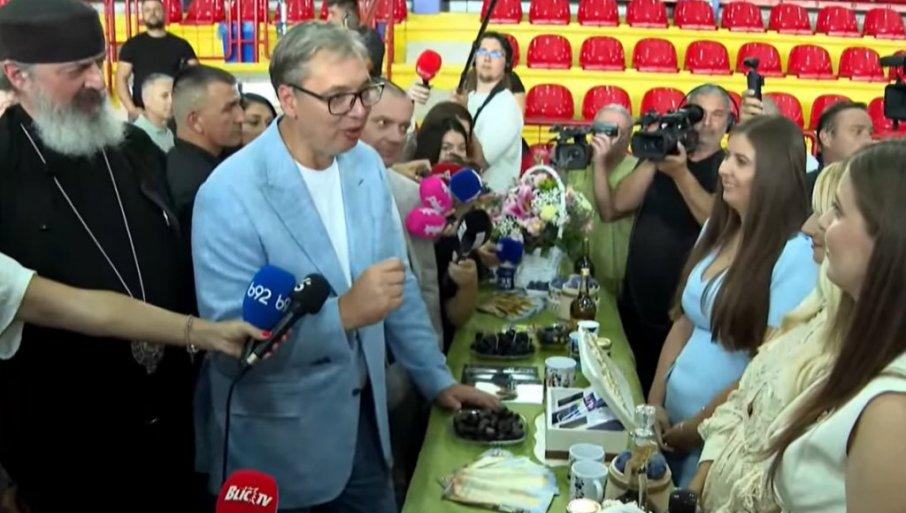 vucic-u-osecini:-“sljiva-prvi-srpski-prepoznatljiv-brend-i-stub-srpske-poljoprivrede” vucic-u-osecini:-“sljiva-prvi-srpski-prepoznatljiv-brend-i-stub-srpske-poljoprivrede”