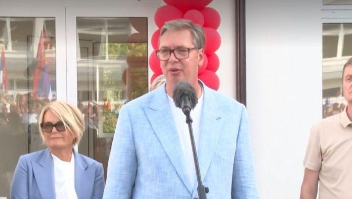 vucic-najavio-ulaganja-u-nove-puteve:-brza-saobracajnica-loznica-mali-zvornik-je-najvaznija,-za-investicije-i-sve-drugo