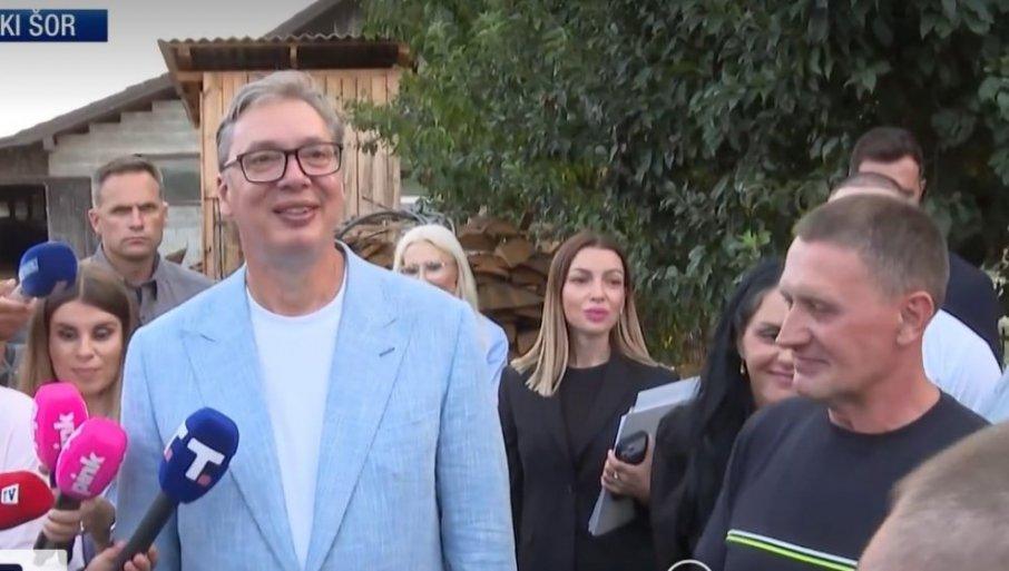 “ja-kao-malo-dete,-bas-sam-srecan”-predsednik-vucic-najavio-dalju-primenu-robota “ja-kao-malo-dete,-bas-sam-srecan”-predsednik-vucic-najavio-dalju-primenu-robota
