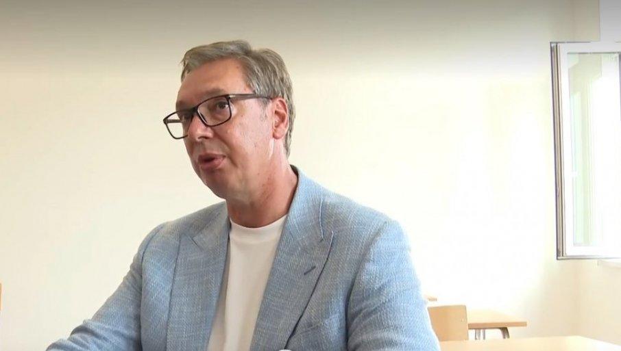 srbija-nece-vise-da-kleci-vucic:-kad-ste-videli-bilo-koga-iz-bivse-republike-jugoslavije-da-je-odneo-cvet-na-grob-neke-srpske-zrtve?! srbija-nece-vise-da-kleci-vucic:-kad-ste-videli-bilo-koga-iz-bivse-republike-jugoslavije-da-je-odneo-cvet-na-grob-neke-srpske-zrtve?!