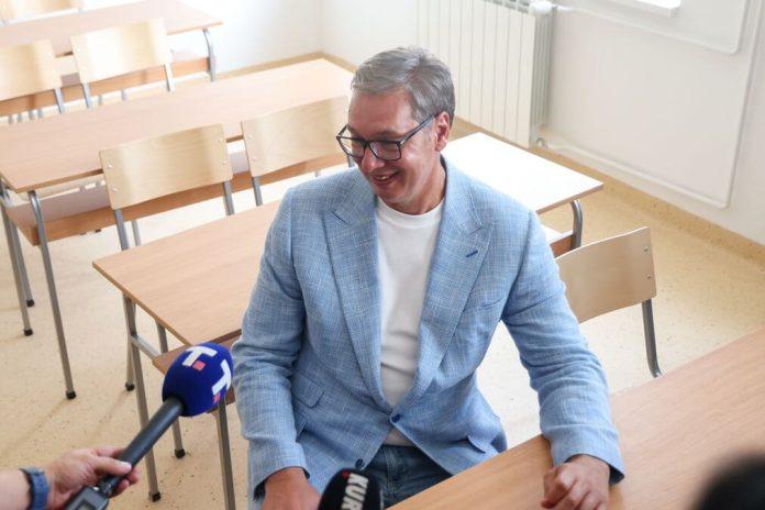(video)-alo-ovde-brisel,-alo-ovde-pariz-vucic-otkrio-neocekivanu-prednost-loseg-signala-dobiju-me-3-sekunde,-prekine-se-veza-ja-presrecan!-bog-te-poziveo-lucicu