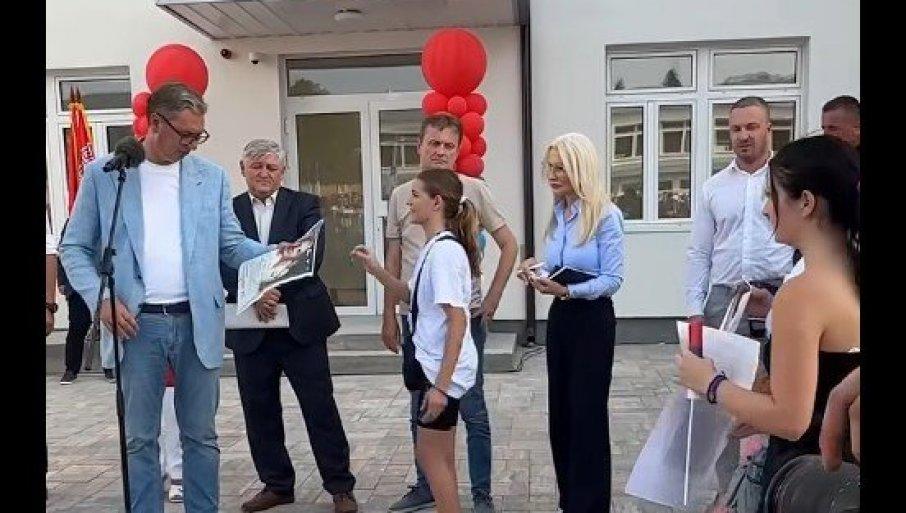 emotivan-susret!-kroz-suze-zamolile-predsednika-za-pomoc-bolesnom-ocu,-on-odmah-reagovao:-ovo-vam-je-zavrseno-deco-(video) emotivan-susret!-kroz-suze-zamolile-predsednika-za-pomoc-bolesnom-ocu,-on-odmah-reagovao:-ovo-vam-je-zavrseno-deco-(video)