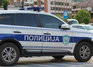 HOROR NA ŽELEZNIČKOJ STANICI U BATAJNICI Napadači presreli mladića, tražili mu telefon i novac: Kada im se suprotstavio, usledio je pravi PAKAO horor-na-zeleznickoj-stanici-u-batajnici-napadaci-presreli-mladica,-trazili-mu-telefon-i-novac:-kada-im-se-suprotstavio,-usledio-je-pravi-pakao