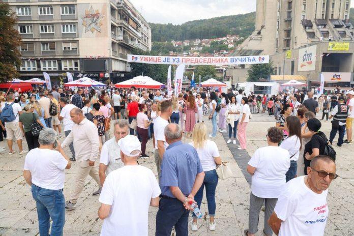 blokaderi-nikada-brutalnije-vredaju-narod!-sramne-optuzbe-pred-skup-u-uzicu:-“izlila-se-cacilizacija…”-–-a-posle-ce-kukati-kad-puknu-na-izborima!