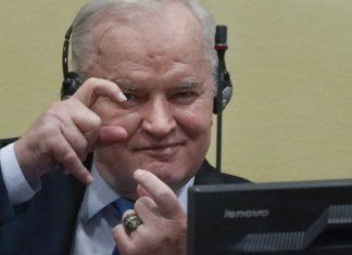 “KAFA, SLATKO, MLADIĆ RATKO” Šmekersko odavanje pošte generalu Ratku Mladiću u Mirijevu (FOTO) “kafa,-slatko,-mladic-ratko”-smekersko-odavanje-poste-generalu-ratku-mladicu-u-mirijevu-(foto)