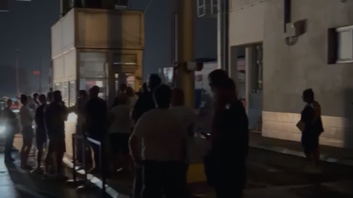 nestala-struja-na-granicnom-prelazu-tabanovce,-stvaraju-se-guzve-(video) nestala-struja-na-granicnom-prelazu-tabanovce,-stvaraju-se-guzve-(video)