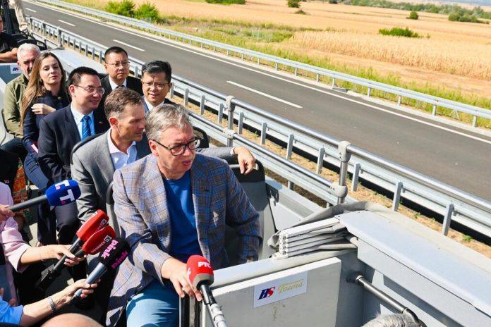takvu-uzasnu-politiku-niko-nikada-nije-vodio!-vucic-o-blokaderskom-nasilju-u-uzicu:-po-istrazivanjima-znacajno-zaostaju,-videcemo-sve-vecu-nervozu!