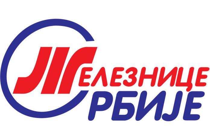 na-zeleznickom-nadvoznjaku-u-surcinu-ostecene-limene-kanalete-za-kablove,-nema-nikakvog-rusenja-i-ostecenja-konstrukcije-nadvoznjaka