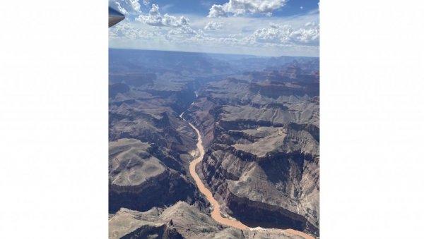 haos-u-nacionalnom-parku:-poplave-odnele-jedan-zivot,-10-se-vode-kao-nestali-(foto/video) haos-u-nacionalnom-parku:-poplave-odnele-jedan-zivot,-10-se-vode-kao-nestali-(foto/video)