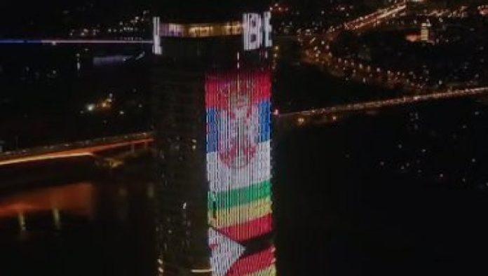 65-godina-od-prve-konferencije-pokreta-nesvrstanih-obelezeno-i-na-kuli-beograd:-prelepi-prizori-sa-beograda-na-vodi