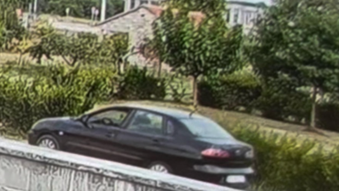 (foto)-ako-vidite-ovaj-automobil-na-ulici,-hitno-zovite-policiju!-ovo-je-broj-tablica-vozila-kojim-je-pobegao-osumnjiceni-za-trostruko-ubistvo-u-danilovgradu