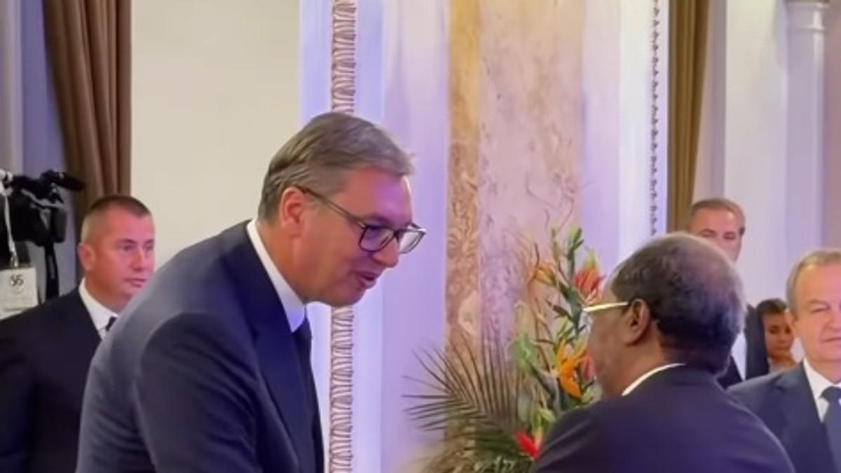 “cenimo-prijatelje-koji-su-umeli-da-ostanu-uz-nas-kada-je-bilo-najteze”-vucic-priredio-svecanu-veceru-povodom-65-godina-od-prve-konferencije-pokreta-nesvrstanih-(video) “cenimo-prijatelje-koji-su-umeli-da-ostanu-uz-nas-kada-je-bilo-najteze”-vucic-priredio-svecanu-veceru-povodom-65-godina-od-prve-konferencije-pokreta-nesvrstanih-(video)