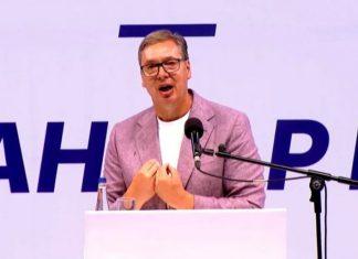 TO JE MUZIKA ZA MOJE UŠI Vučić: Njih 200 zviždi pored vas 15.000, nikada nismo imali veće plate i penzije to-je-muzika-za-moje-usi-vucic:-njih-200-zvizdi-pored-vas-15.000,-nikada-nismo-imali-vece-plate-i-penzije