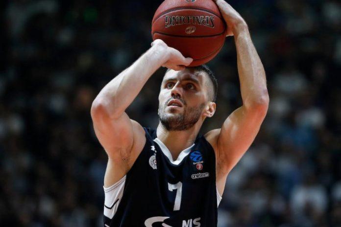kosarkaski-zemljotres!-nije-samo-gordic!-jos-jedan-ljubimac-grobara-opet-zaigrao-za-partizan!-(foto)