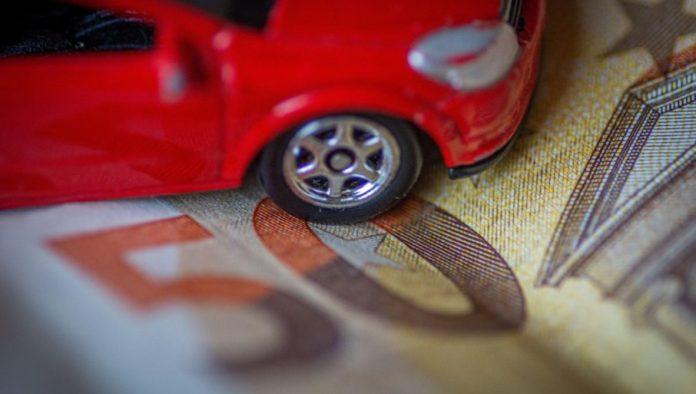 promet-skocio-vise-od-10-odsto:-srbi-sve-vise-kupuju-automobile-i-motocikle