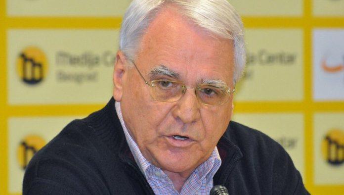 blokader-milojko-pantic-poziva-na-rat:-vucica-srusiti-u-krvi!-mladic-je-najveci-ratni-zlocinac-u-istoriji!-(video)