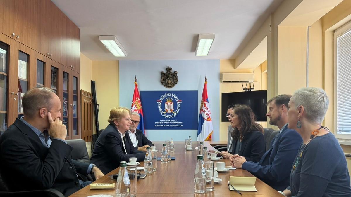 sastanak-vrhovnog-javnog-tuzioca-sa-direktorkom-inl-u-ambasadi-sad-u-srbiji sastanak-vrhovnog-javnog-tuzioca-sa-direktorkom-inl-u-ambasadi-sad-u-srbiji