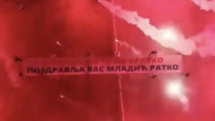 dino-merlin-otkazan,-a-ratko-mladic-“svratio”-u-kraljevo:-osvanuo-baner-sa-jakom-porukom