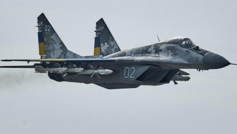 fenomenalan-snimak-sa-fronta:-ukrajinski-mig-29-u-brisucem-letu-sovjetskom-raketom-r-60-unistio-ruski-„banderol“!-(video) fenomenalan-snimak-sa-fronta:-ukrajinski-mig-29-u-brisucem-letu-sovjetskom-raketom-r-60-unistio-ruski-„banderol“!-(video)