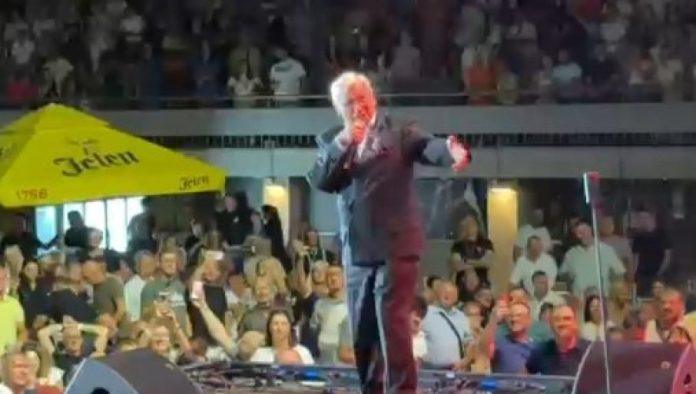 nastavlja-da-ispisuje-istoriju:-poceo-treci-koncert-milanceta-radosavljevica-(foto)