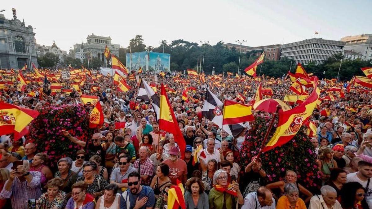 sancez-pod-pritiskom:-masovni-protesti-u-spaniji-zbog-migrantske-krize-u-seuti sancez-pod-pritiskom:-masovni-protesti-u-spaniji-zbog-migrantske-krize-u-seuti