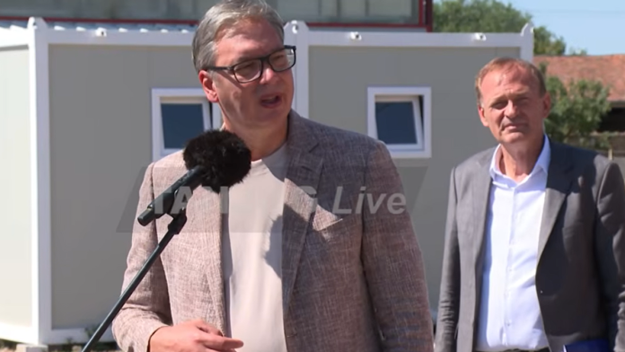 “za-tri-do-cetiri-dana-obavesticemo-javnost-koliko-ce-rasti-plate-i-penzije”:-vucic-o-novom-povecanju