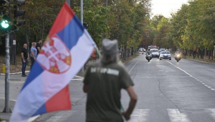 nacija-slozno-docekala-generala:-mladic-poslednji-put-ujedinio-srbe,-snimci-koji-su-gradani-podelili-govore-vise-od-reci-(video)