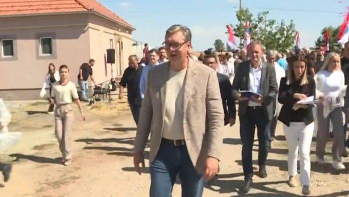 vucic-najavio:-za-3,-4-dana-cemo-obavestiti-javnost-o-tome-koliko-ce-biti-povecane-penzije-i-plate