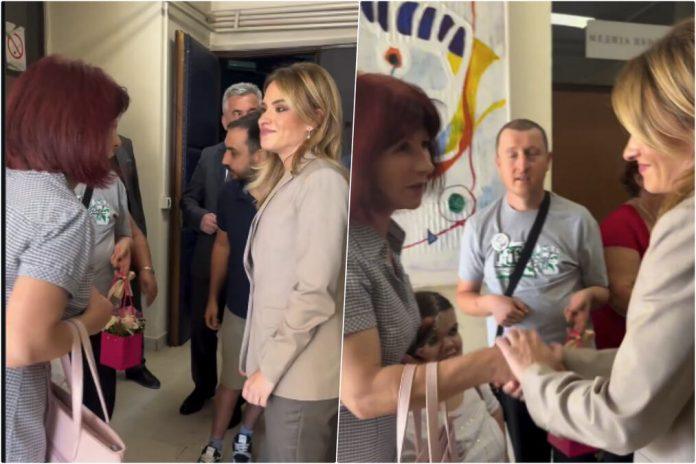 “mnogo-znace-ovakvi-trenuci,-iznova-daju-smisao-i-podsecaju-sta-jos-treba-da-uradimo”-ministarka-razgovarala-sa-majkama-i-decom-(video)