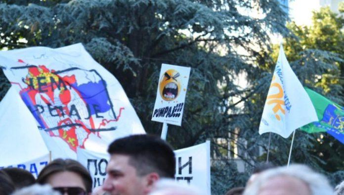 sta-rade-opozicione-stranke-u-srbiji?