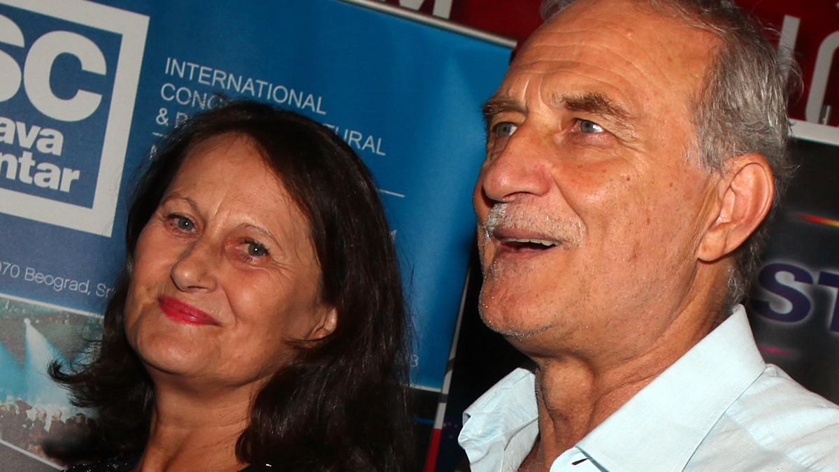 “majka-mi-ima-jos-zivaca,-a-njegovi-zivci-me-ne-zanimaju”-sin-danice-i-lazara-ristovskog-ovako-pricao-o-razvodu-roditelja-i-radu-sa-njima:-“njega-to-posebno-nervira” “majka-mi-ima-jos-zivaca,-a-njegovi-zivci-me-ne-zanimaju”-sin-danice-i-lazara-ristovskog-ovako-pricao-o-razvodu-roditelja-i-radu-sa-njima:-“njega-to-posebno-nervira”