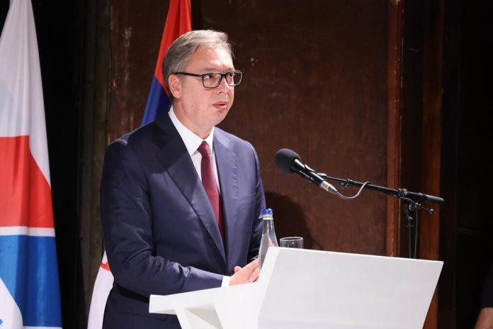 uzivo-“mi-srbi-se-plasimo-samo-boga,-a-ne-marte-kos!”-vucic-se-obraca-na-sednici-go-sns:-ti-ces-da-mi-kazes-sta-cemo-da-radimo-u-svojoj-zemlji!