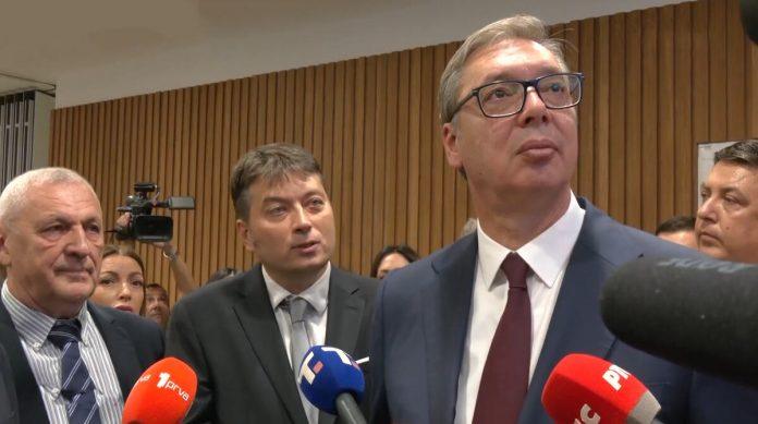 “prosli-put-je-razlika-bila-jedan-mandat,-sada-ce-pobeda-biti-ubedljiva”-vucic-porucio-blokaderima-iz-nisa-–-neka-zvizde,-za-koju-godinu-ce-mi-aplaudirati