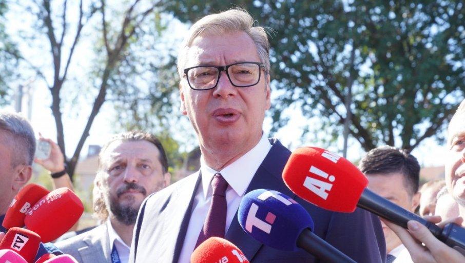 “pobedicemo-ih-u-nisu”-vucic:-“na-dnevnom-nivou-primamo-desetine-i-desetine-blokadera-koji-su-promenili-misljenje” “pobedicemo-ih-u-nisu”-vucic:-“na-dnevnom-nivou-primamo-desetine-i-desetine-blokadera-koji-su-promenili-misljenje”