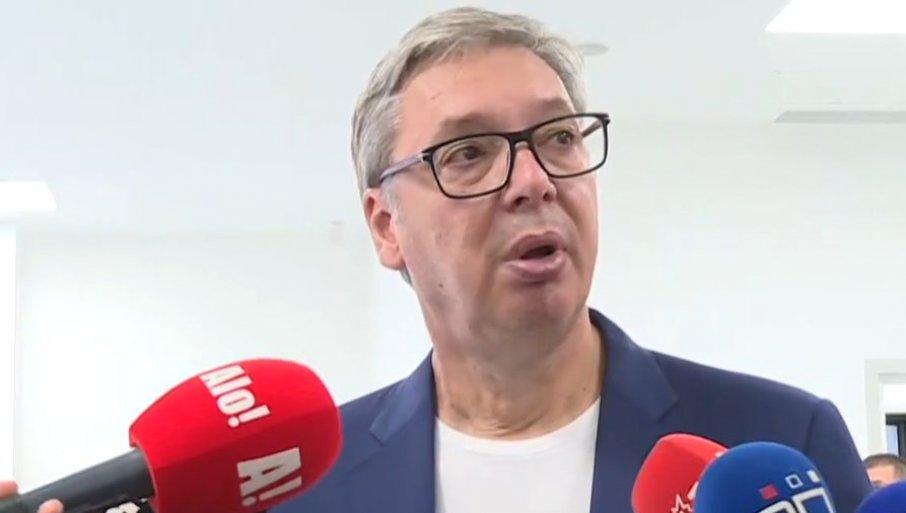 vucic-otkrio-plan-za-penzionere:-35000-dinara-jednokratno,-a-onda-jos-6.000-i-vece-penzije vucic-otkrio-plan-za-penzionere:-35000-dinara-jednokratno,-a-onda-jos-6.000-i-vece-penzije