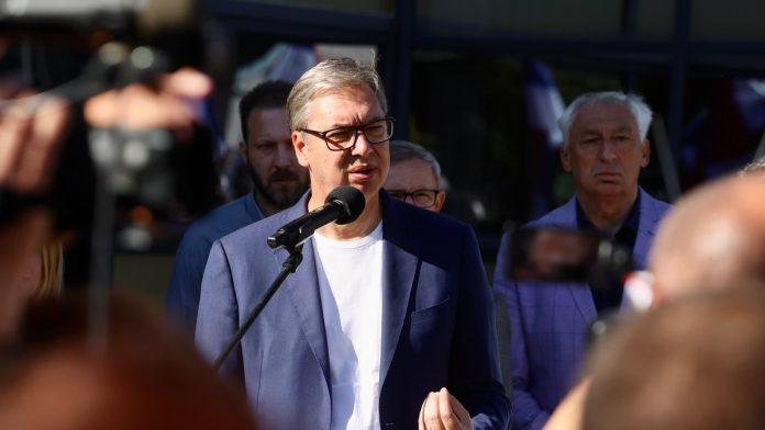 “da-se-skupe-plenkovic-i-marta-kos-da-mi-drze-pridike?”-vucic-u-prigrevici:-“lazu-nas,-varaju-i-proganjaju-30-godina-i-opet-smo-mi-krivi”