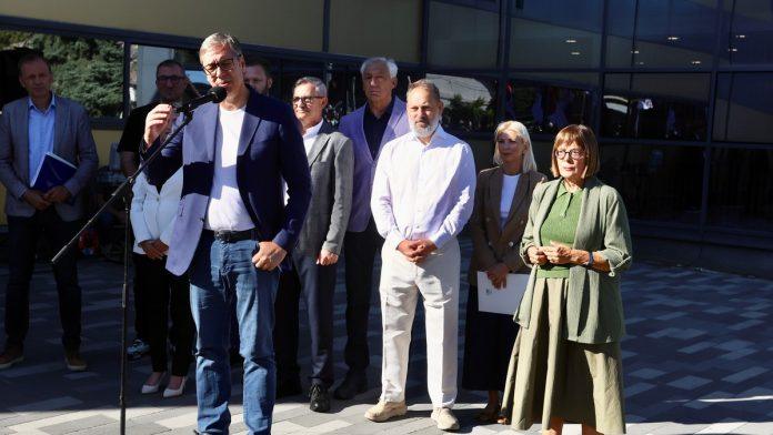 “uskoro-cemo-saopstiti-visinu-povecanja-penzija!”-vucic-najavio-nove-puteve-u-odzacima:-obisao-radove-na-putu-backi-brestovac-–-backi-gracac